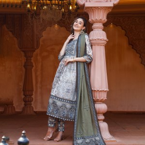 Exclusive Salwar Suit 1